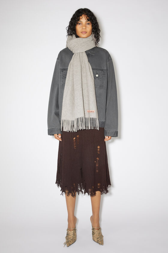 (image for) Unique Attraction Fringe wool scarf - oversized